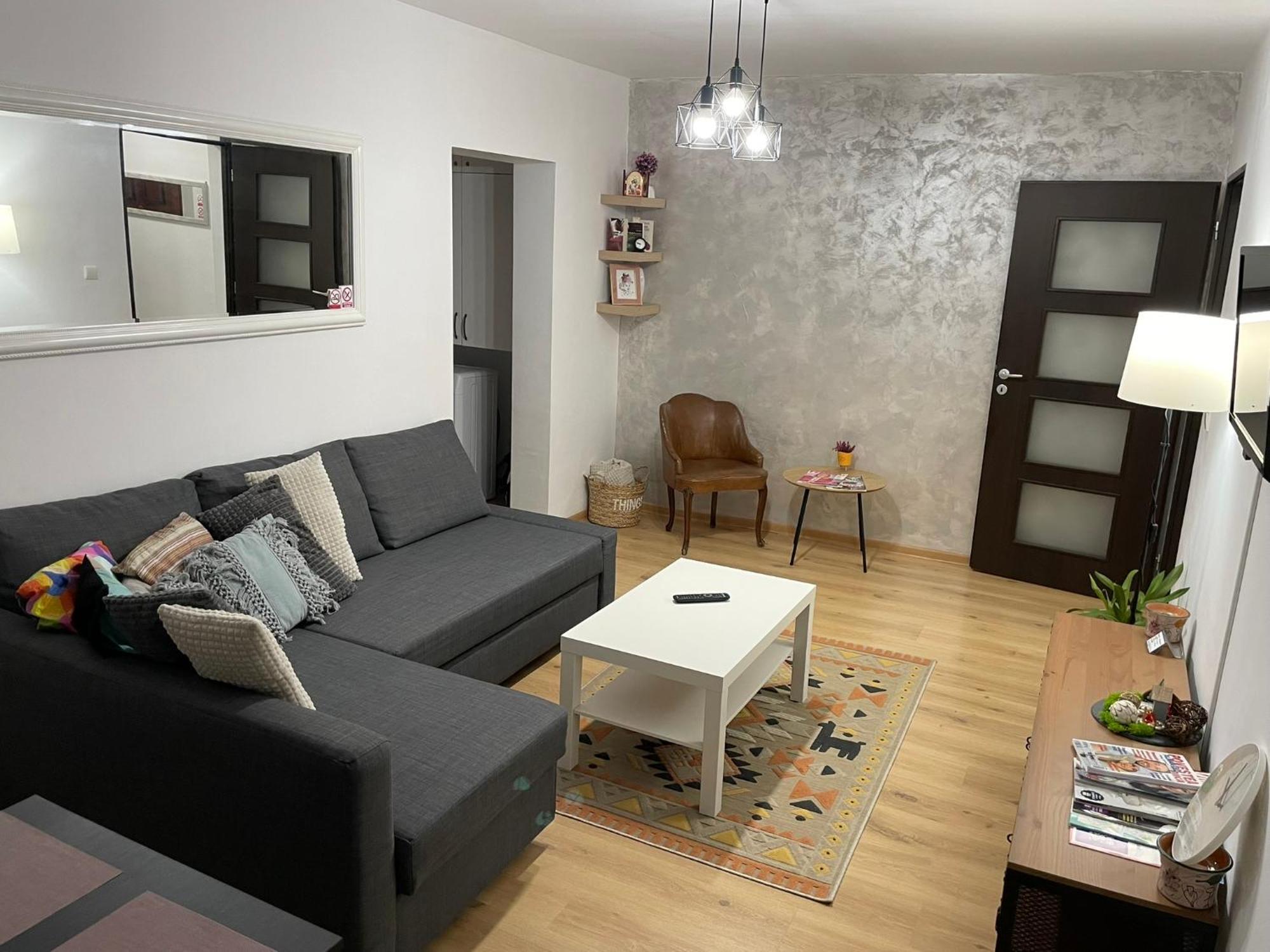 Apartament Cina Husi 外观 照片